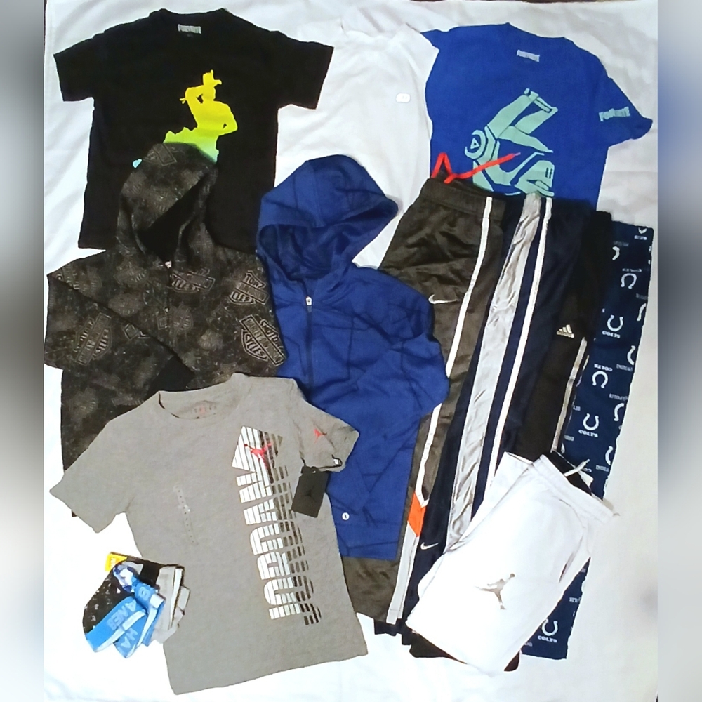 Jordan Kids Blue Hooded Jacket with Black & Gray Graphic Tees